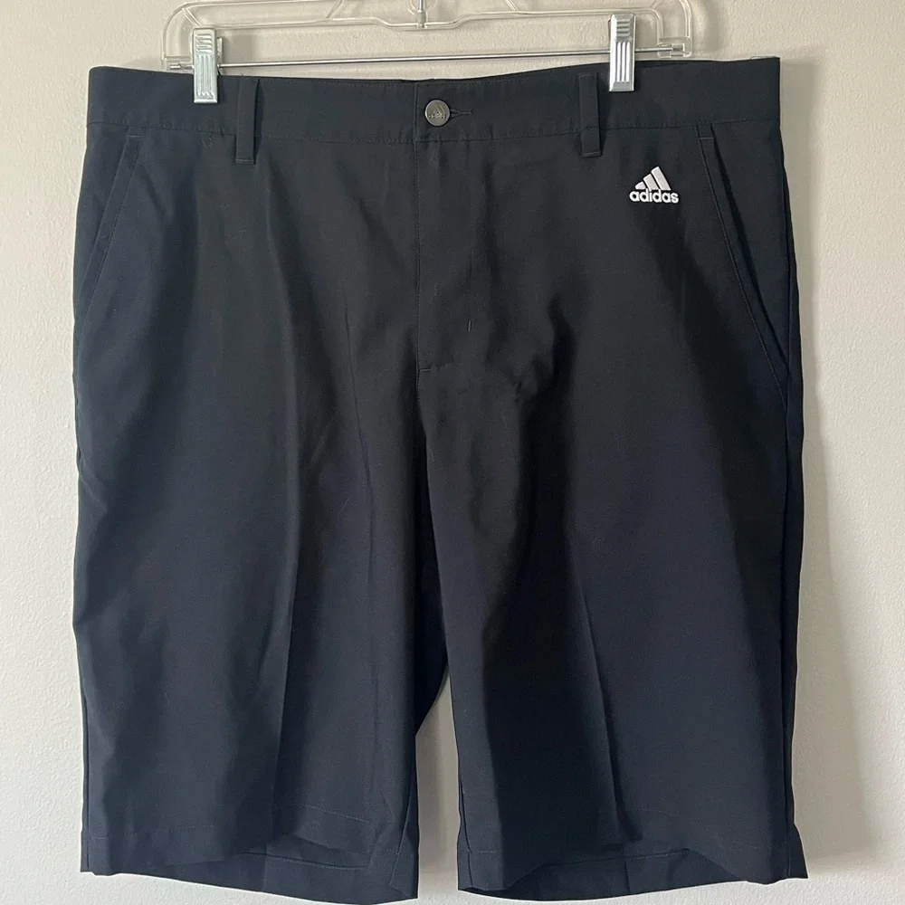 Adidas Golf Shorts Men's Size 36 Regular fit Black 3 Stripe Stretch Inseam 10 in